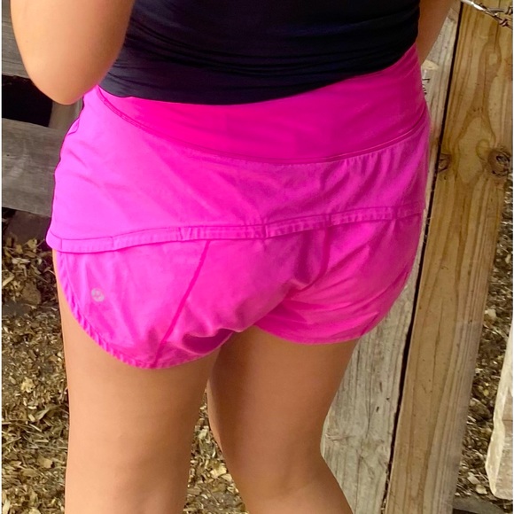 Lululemon Shorts size 6 Hot Pink EUC - Picture 2 of 3